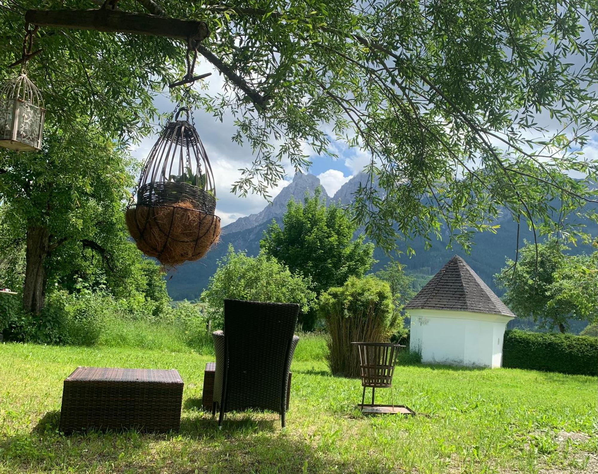 Bed and Breakfast Wengerwirt Zur Laube Weng im Gesause Екстер'єр фото